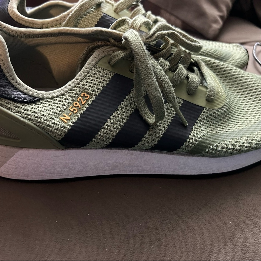Adidas - Picture 4 of 6